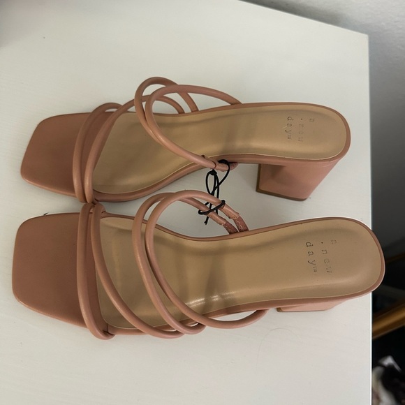 A New Day Women’s Blakely Mule Heels in Nude Size 8 - Picture 6 of 9